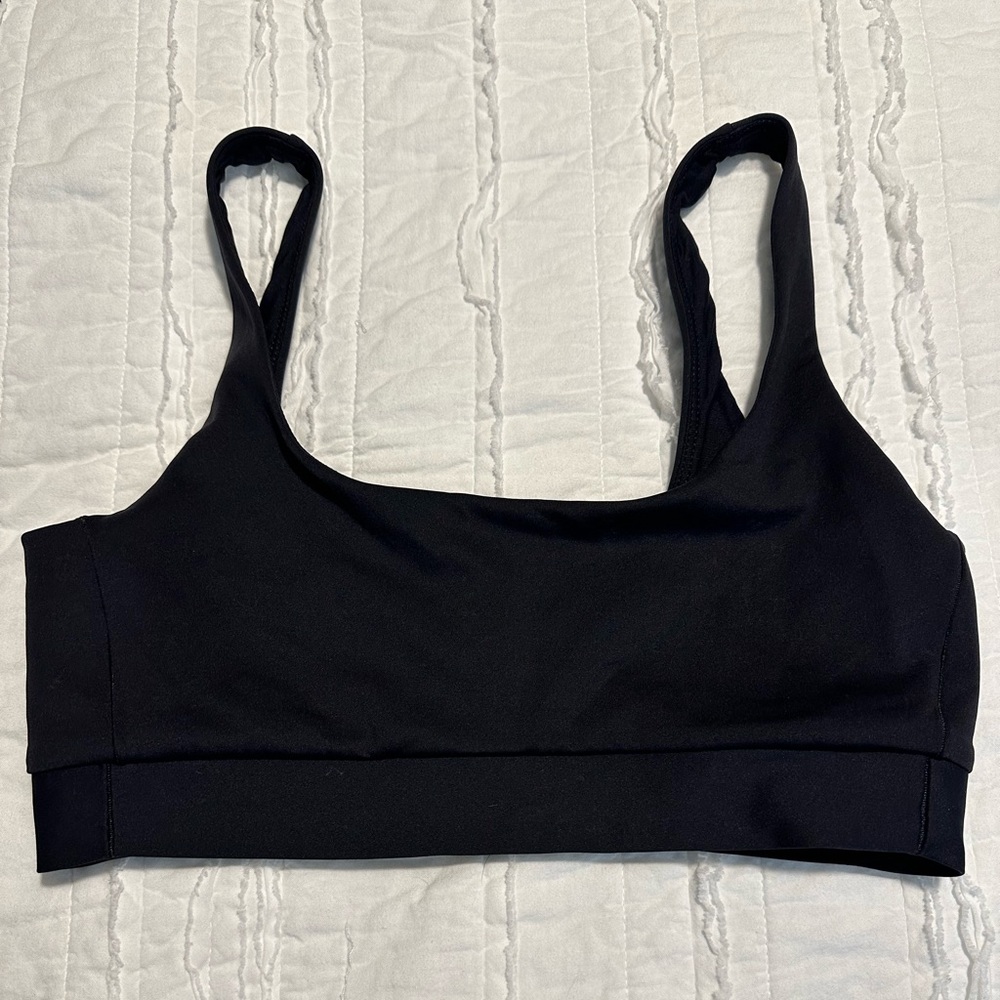 LEFT ON FRIDAY Double Scoop size M top in Jet Black